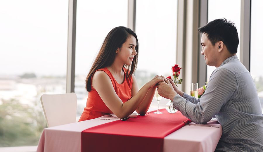 SesliMeyra.com: Dijital Sohbetin Samimi ve Este...