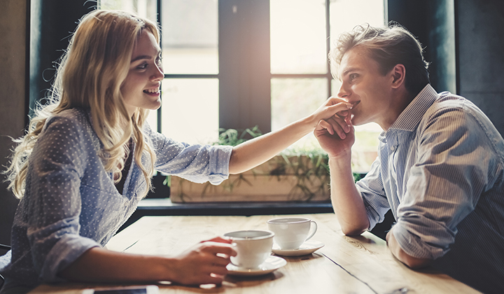 Dijital İletişimin Estetik Yüzü: SesliMeyra.com...